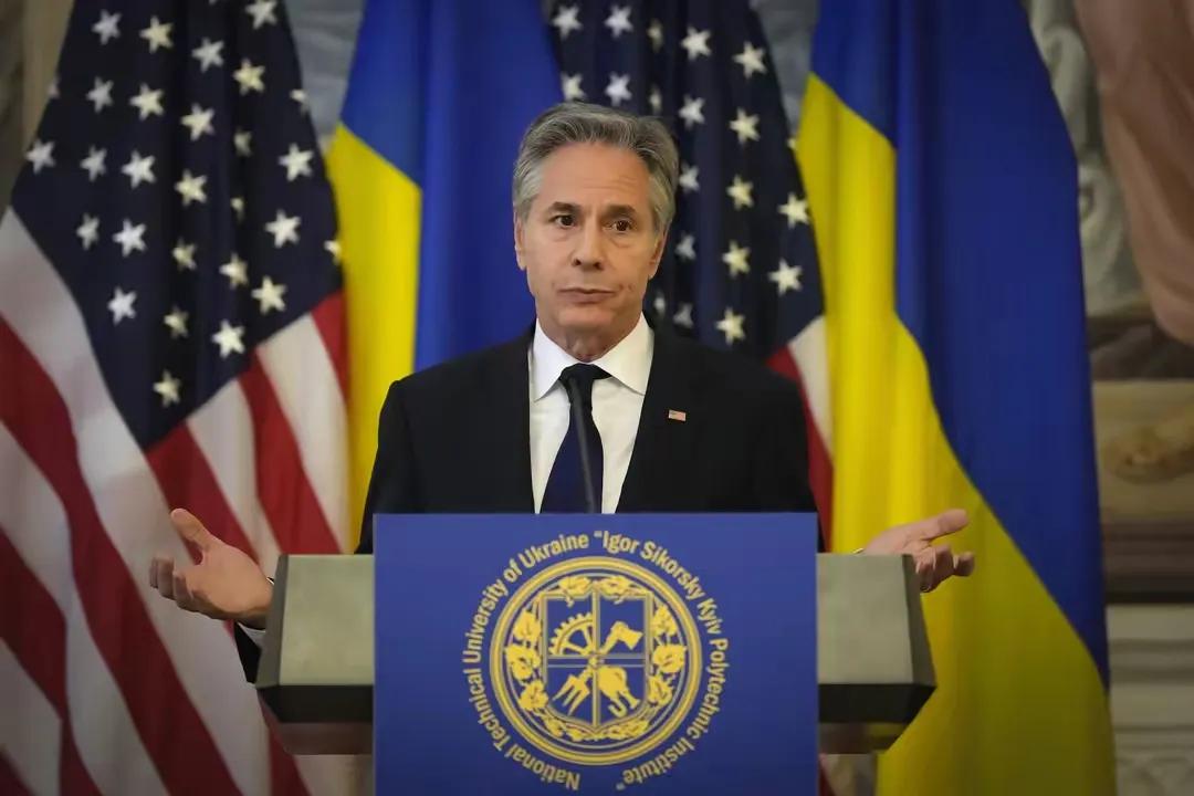 突访基辅的布林肯表示，美方将向乌方额外提供20亿美元，用于生产和采购武器装备。布