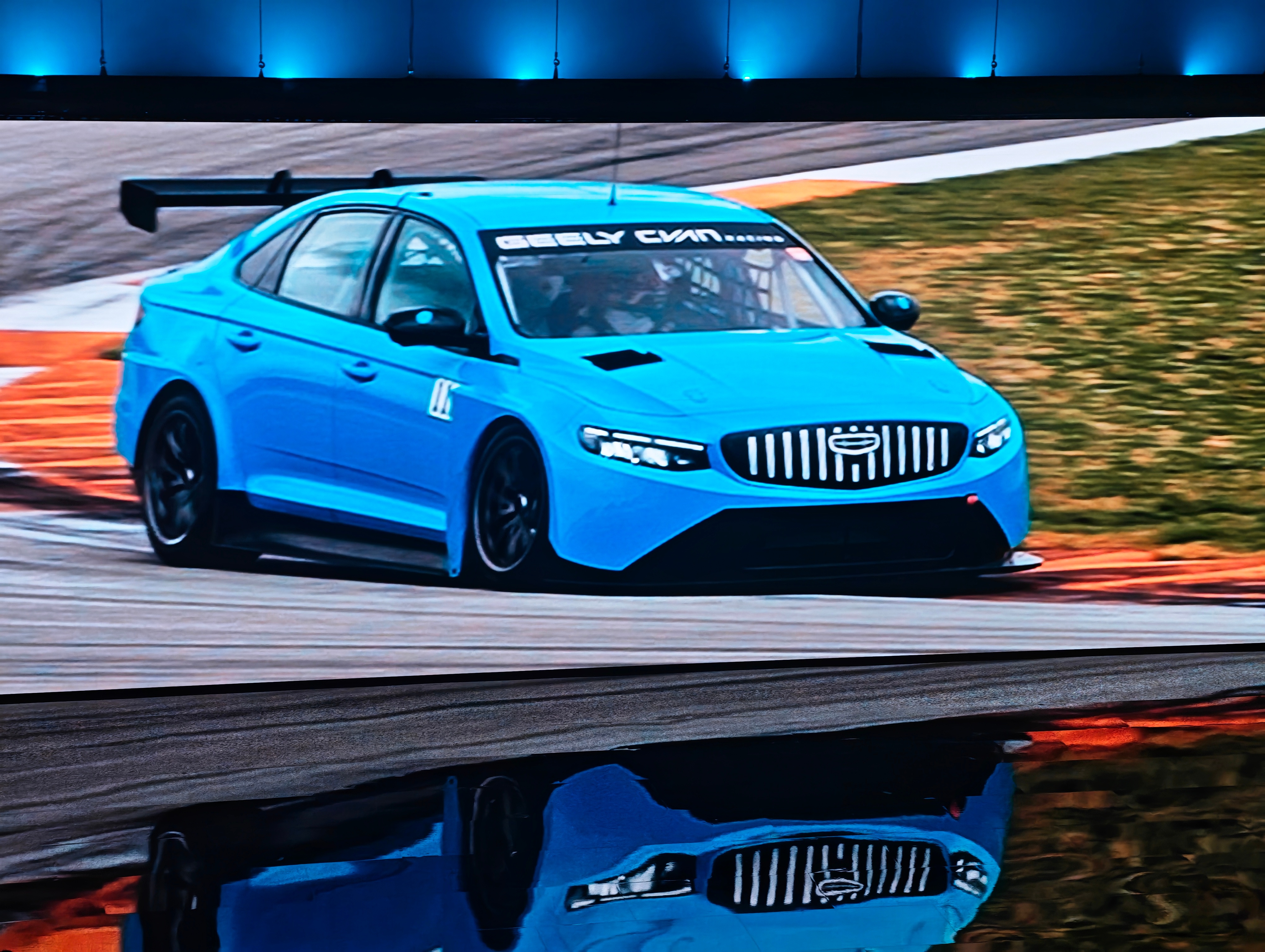 好家伙，今年的 TCR 让星瑞出征了，之前吉利集团的赛车主力军都是领克，03TC