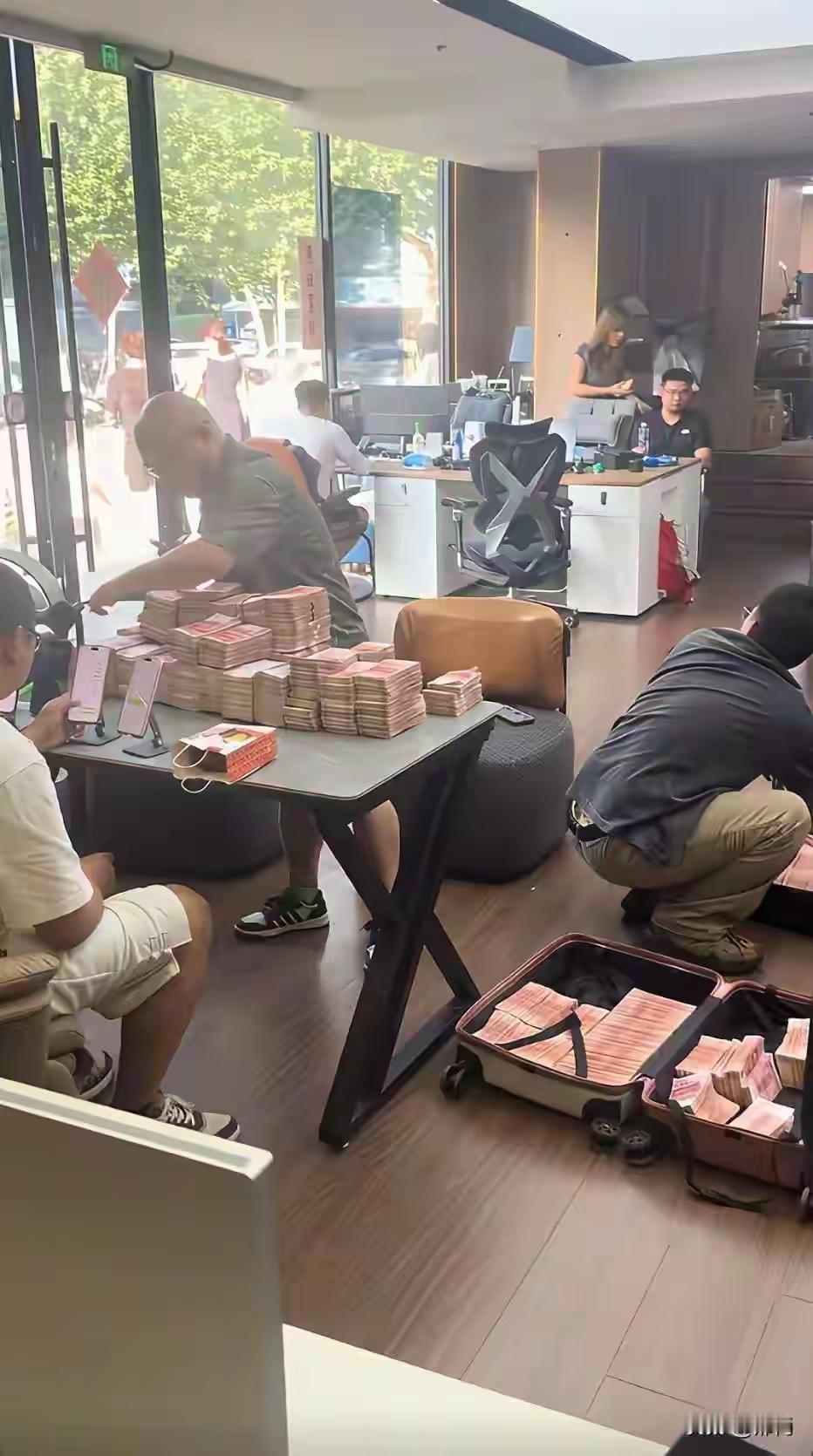直播这么赚钱？