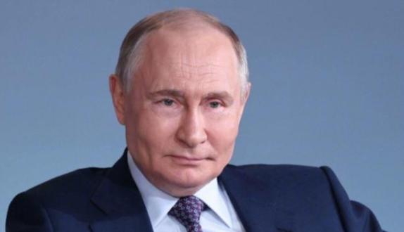 一旦战争打响，中国面临的第一波攻击，可能不是导弹，而是冻结3万亿外汇、切断SWI