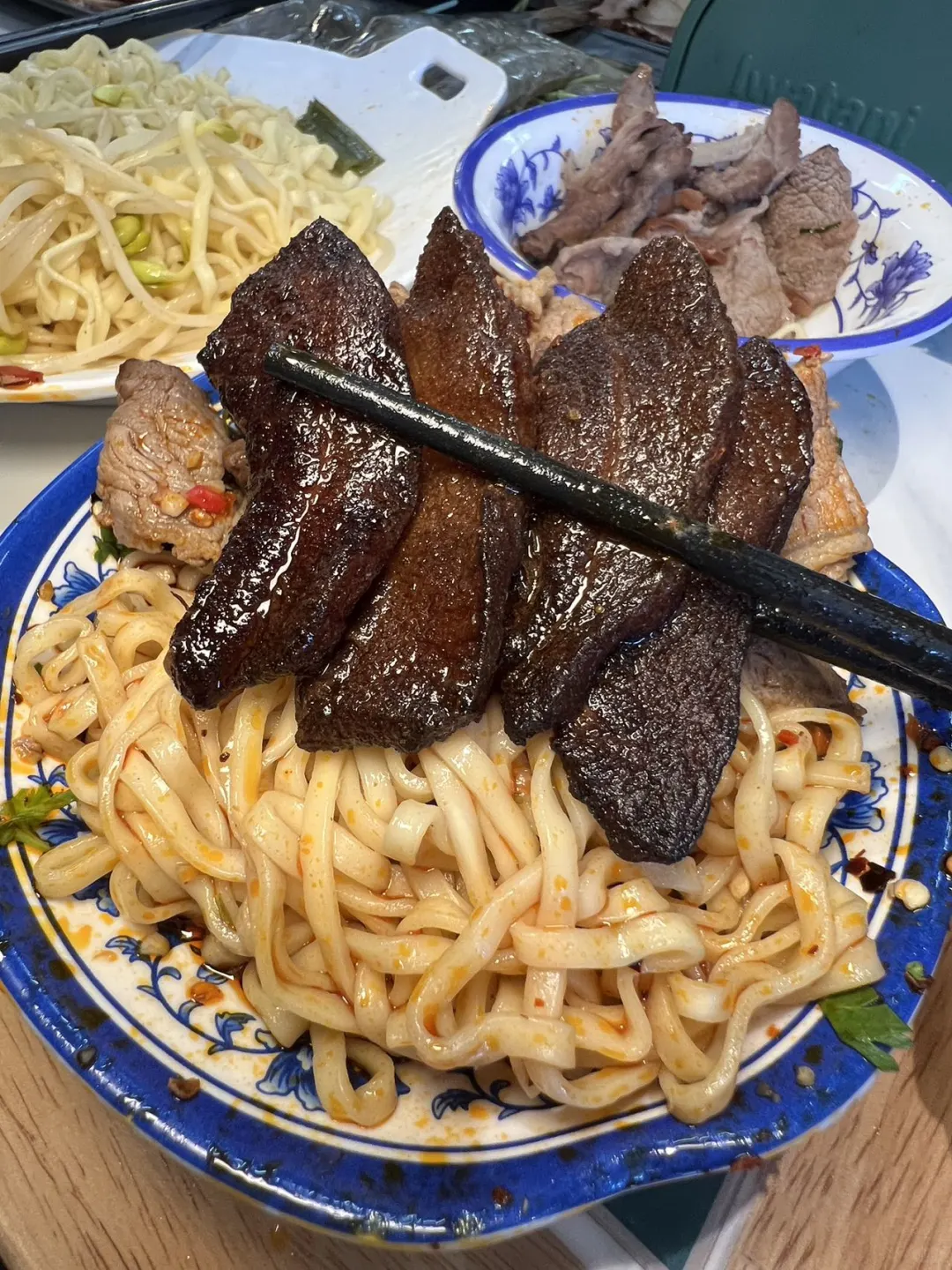 哇哦！终于get张碧晨同款酸汤火锅！