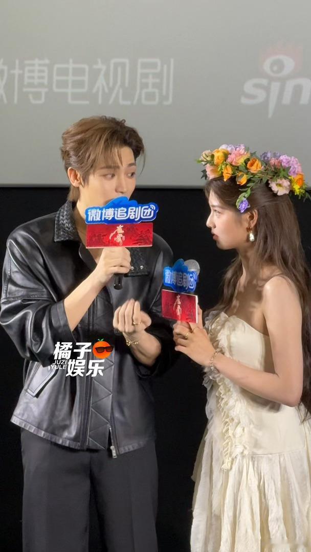 雀骨导演是萧猫钓鱼cp粉嘿嘿嘿我看雀骨导演是来公费磕cp的吧，剧宣活动现场亲口承