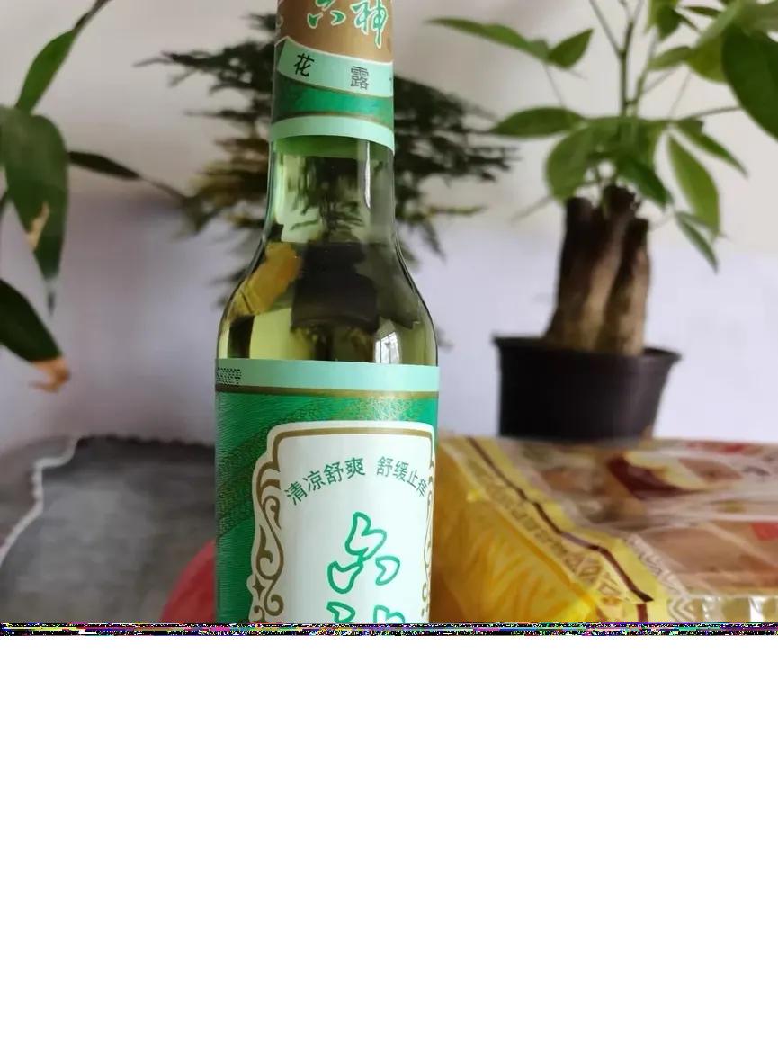 第一次感受到花露水的“杀伤力”！不仅能驱蚊，还能解决超多难题

多数人只把花露水