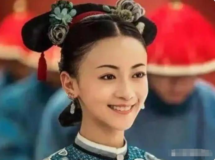 令妃第一次被宠幸时，乾隆为何激动到无法自拔？道理其实很简单！这得从1745年的春
