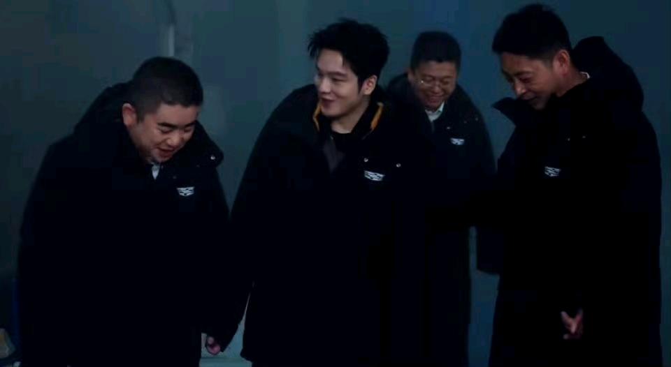 你们不觉得很有哈尔滨特产刑侦剧的氛围吗 ​​​[大笑][大笑]