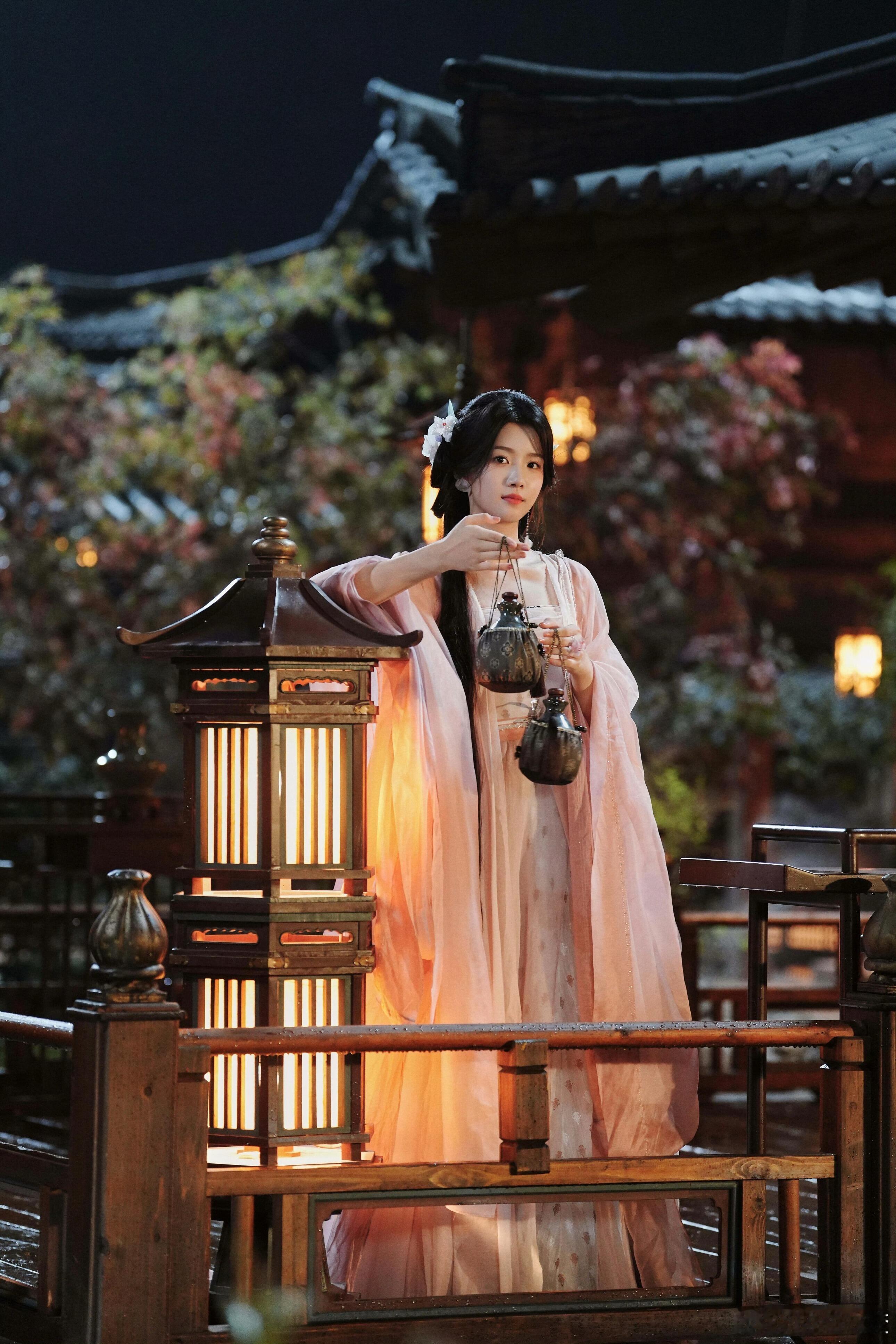 卢昱晓[超话]  这小表情俘获了我的心❤️｜卢昱晓｜ ​​​