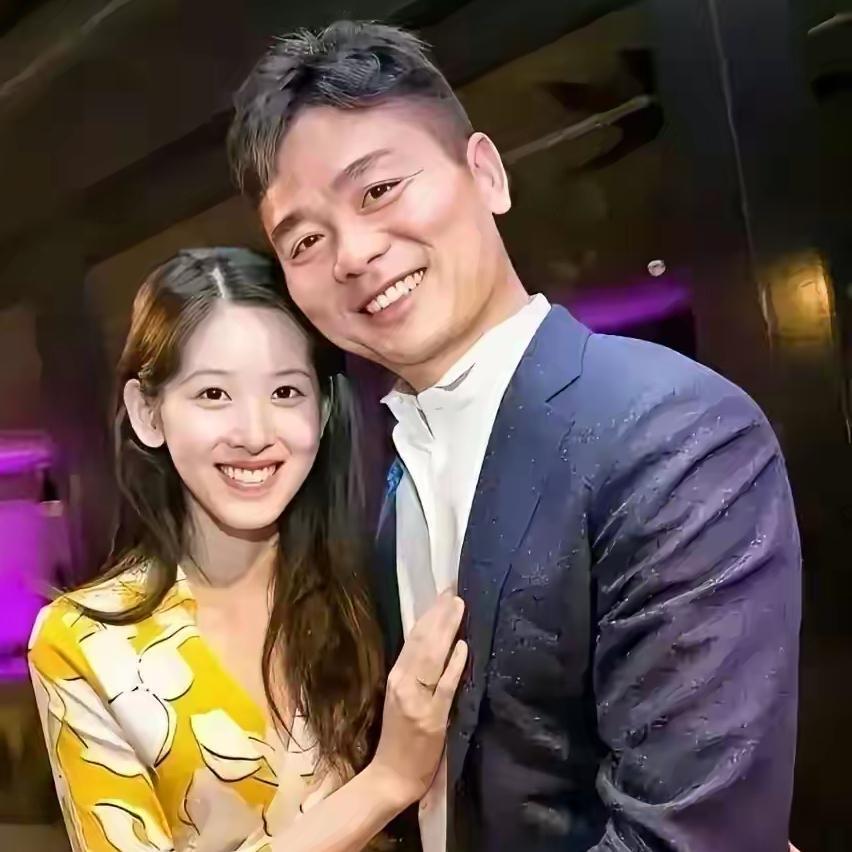 果然有钱人也不能免俗
说句实在话
我没想到东哥也会干这种事。东哥新公司叫"天强"