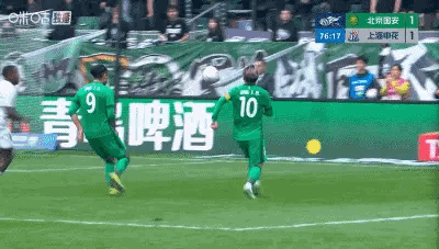 北京国安北京国安中超联赛  马纳法禁区内手球，裁判未做判罚 