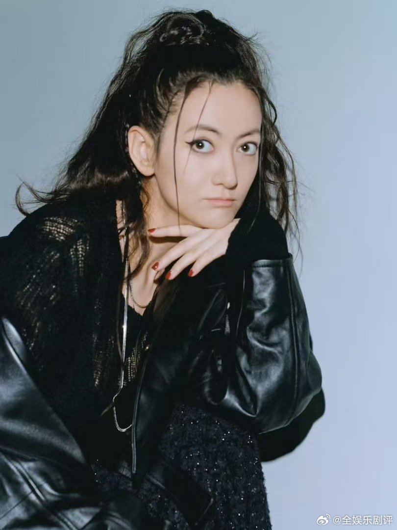 者来女自曝理想型是王嘉尔者来女表示自己更看重人品性格，外表随缘，而王嘉尔兼具才华