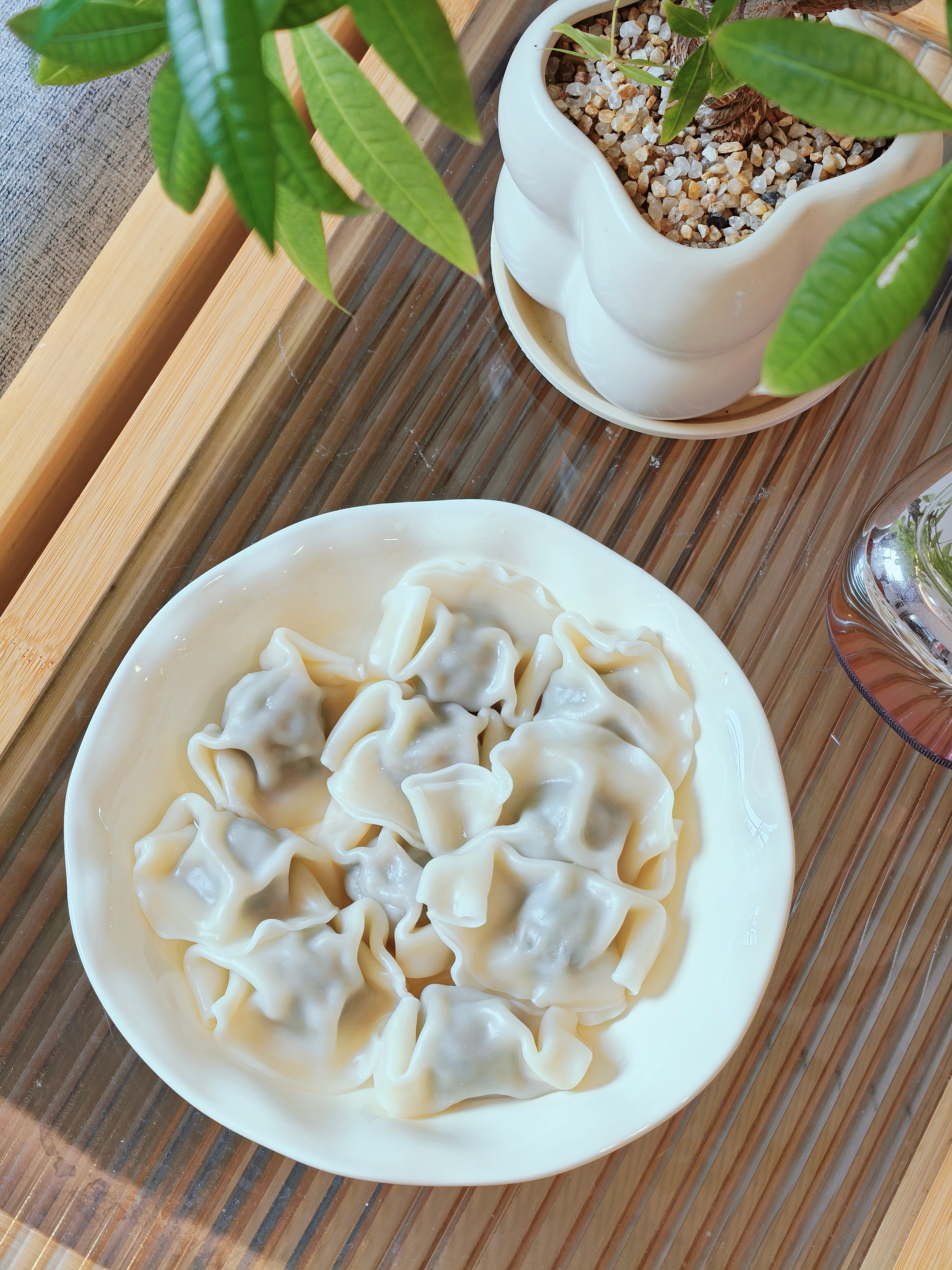 不加辣不加醋的水饺没有灵魂[跪了]最近被感冒折磨的只能吃点清汤寡水的东西了看着推