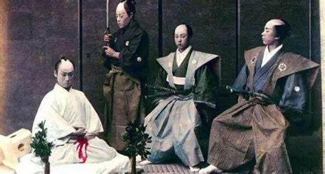 到底什么是日本武士道？究竟是精神氮泵还是自欺欺人？

聊日本武士道这个事儿，很容