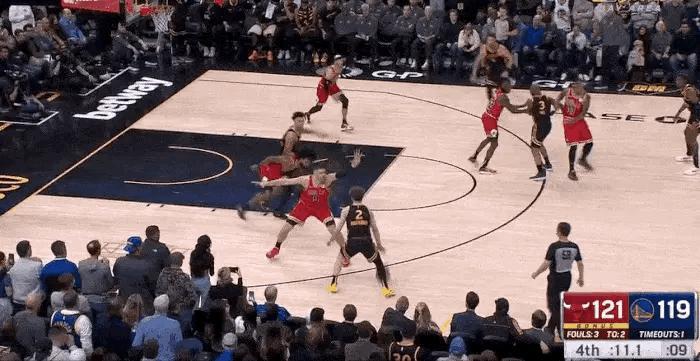 不怀疑钵钵鸡的球技这只是成长的代价#金州勇士[超话]# ​​​