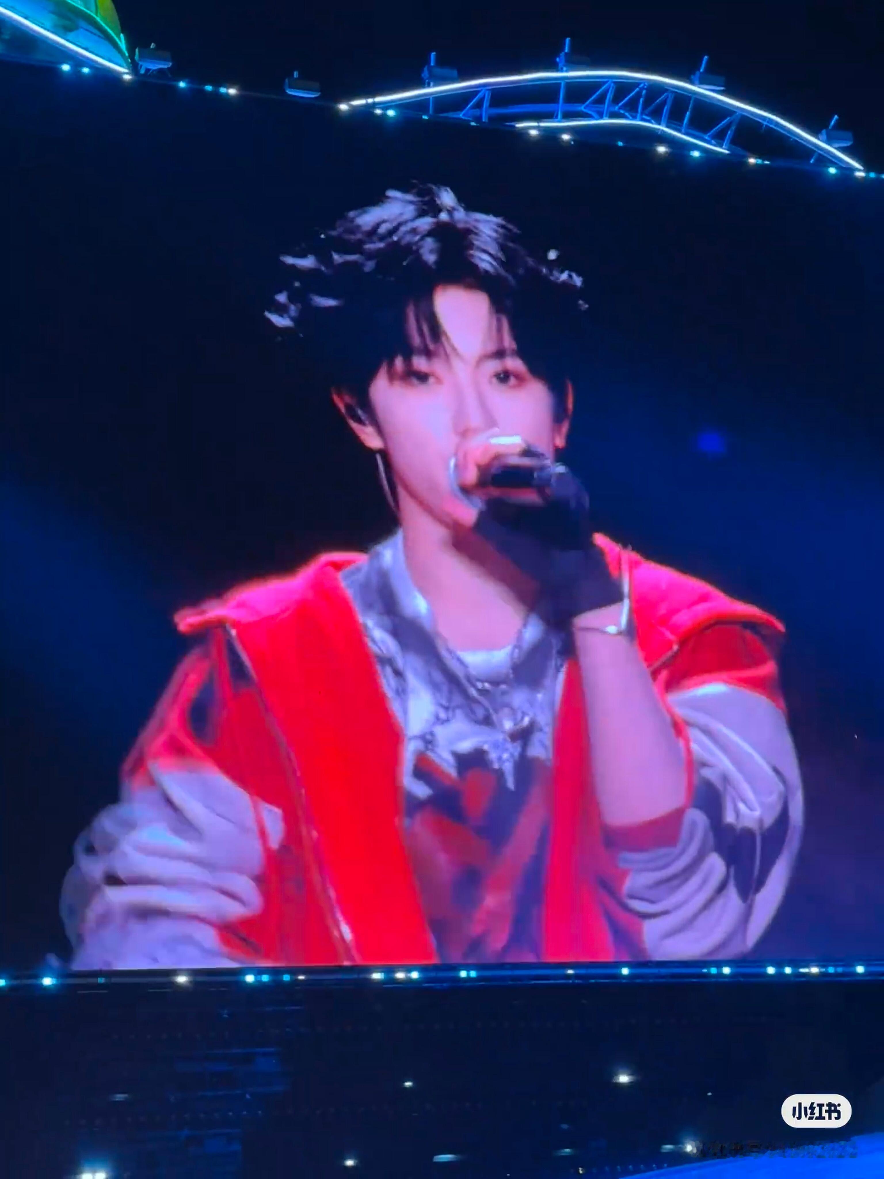 穆祉丞红衣少年 ​​​