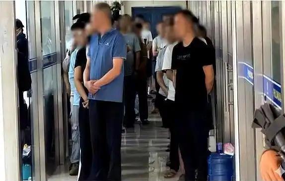近期，菲律宾有关部门多次抓扣中国公民，据悉在近一个月内已经有超过150名名中国公