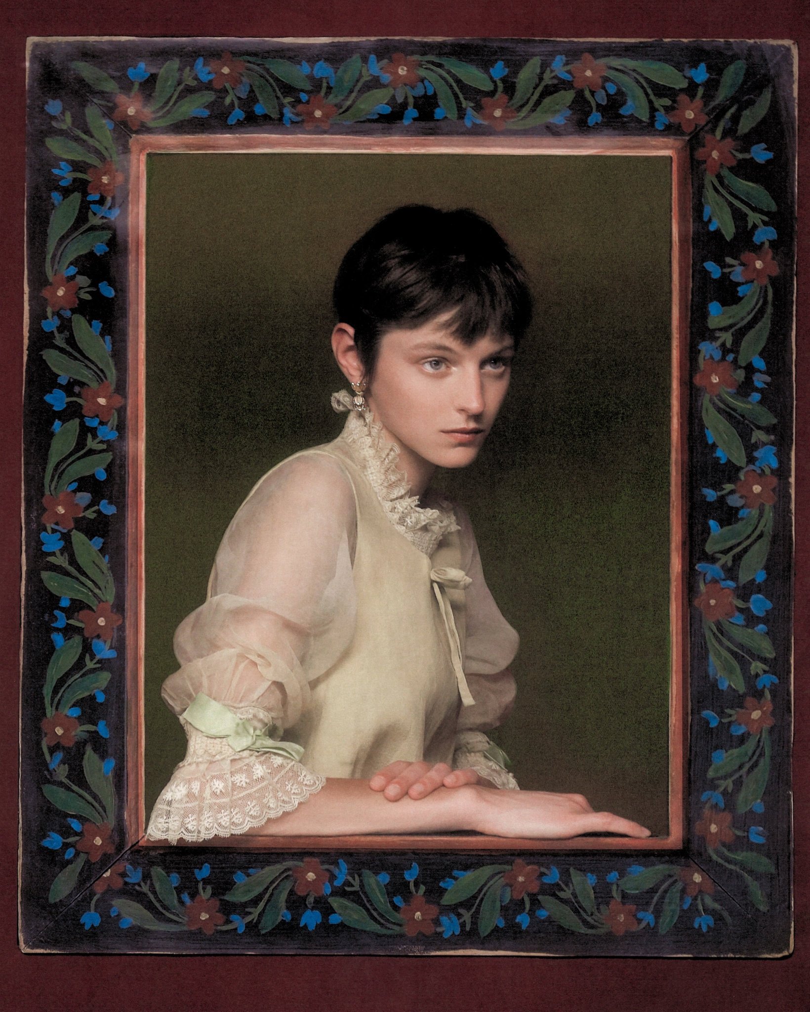 Emma Corrin ​​​