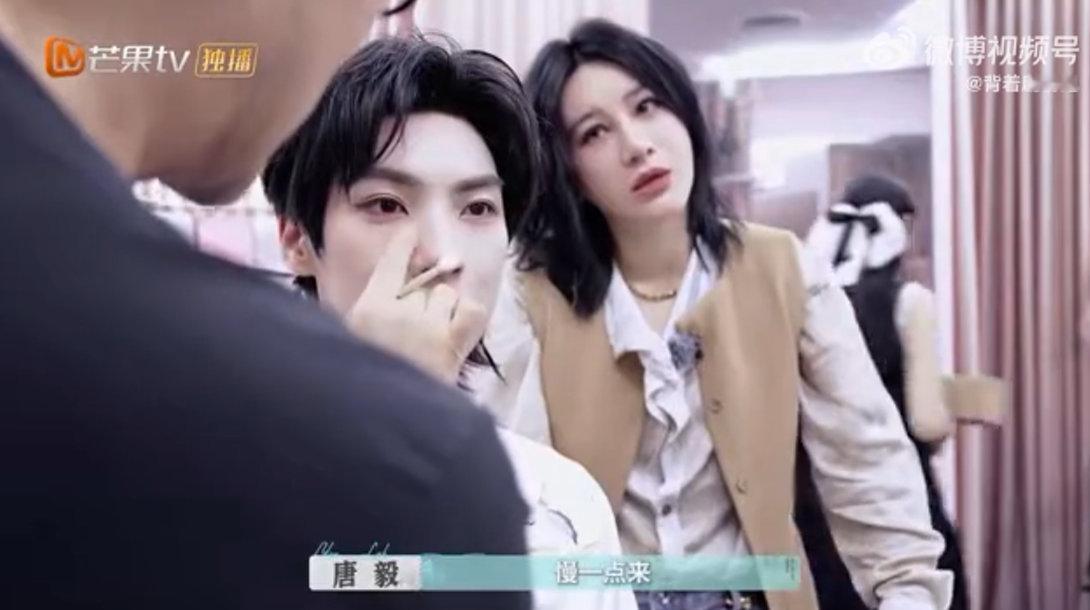 尚雯婕[超话]巴黎合伙人 眼里没有竞争全是学习 巴黎合伙人学习感拉满！唐毅给颜安