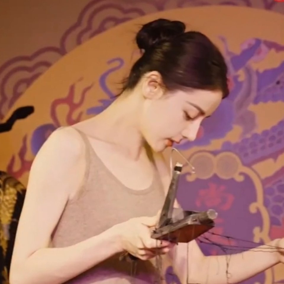 迪丽热巴体验郃阳提线木偶迪丽热巴迪丽热巴