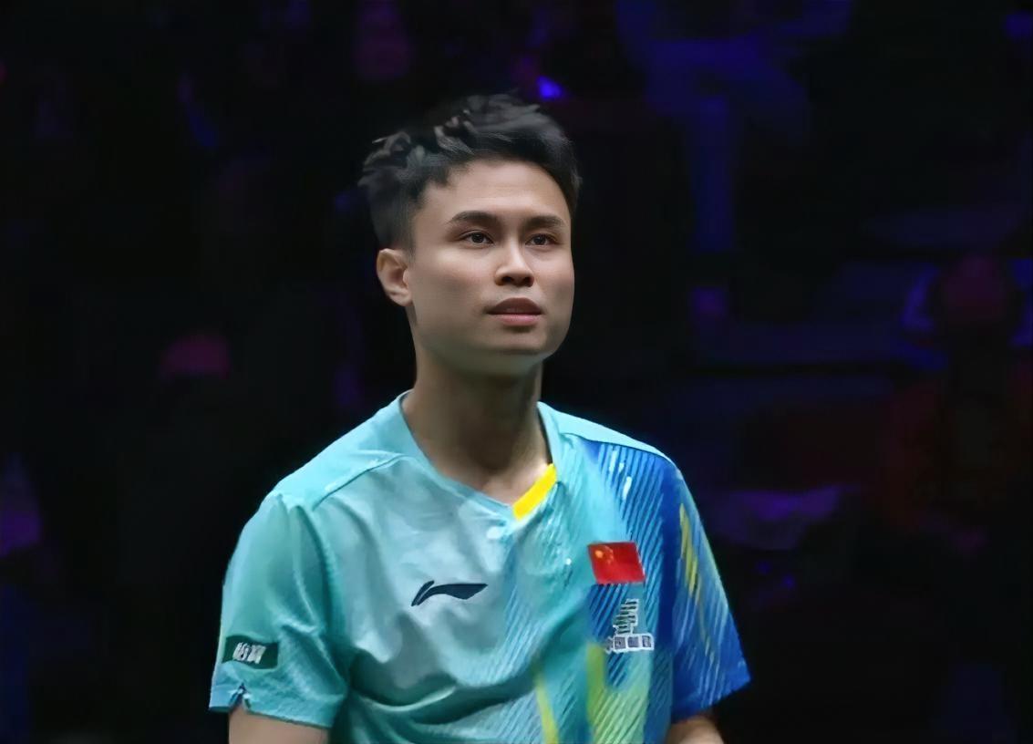 黄友政一轮游，内战输队友周启豪！

小将止步首轮，老将继续战斗！从这场球可以看出