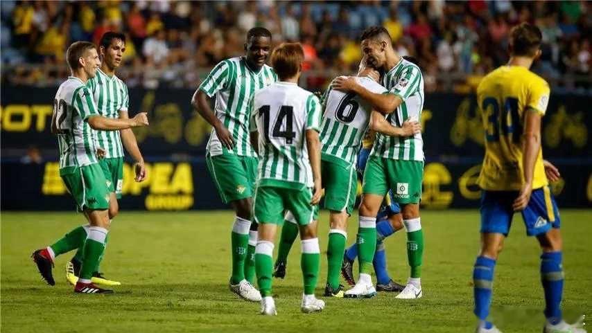 西甲第33轮的比赛赫罗纳与皇家贝蒂斯结合目前的球队状况和赛前信息，这场比赛的核心