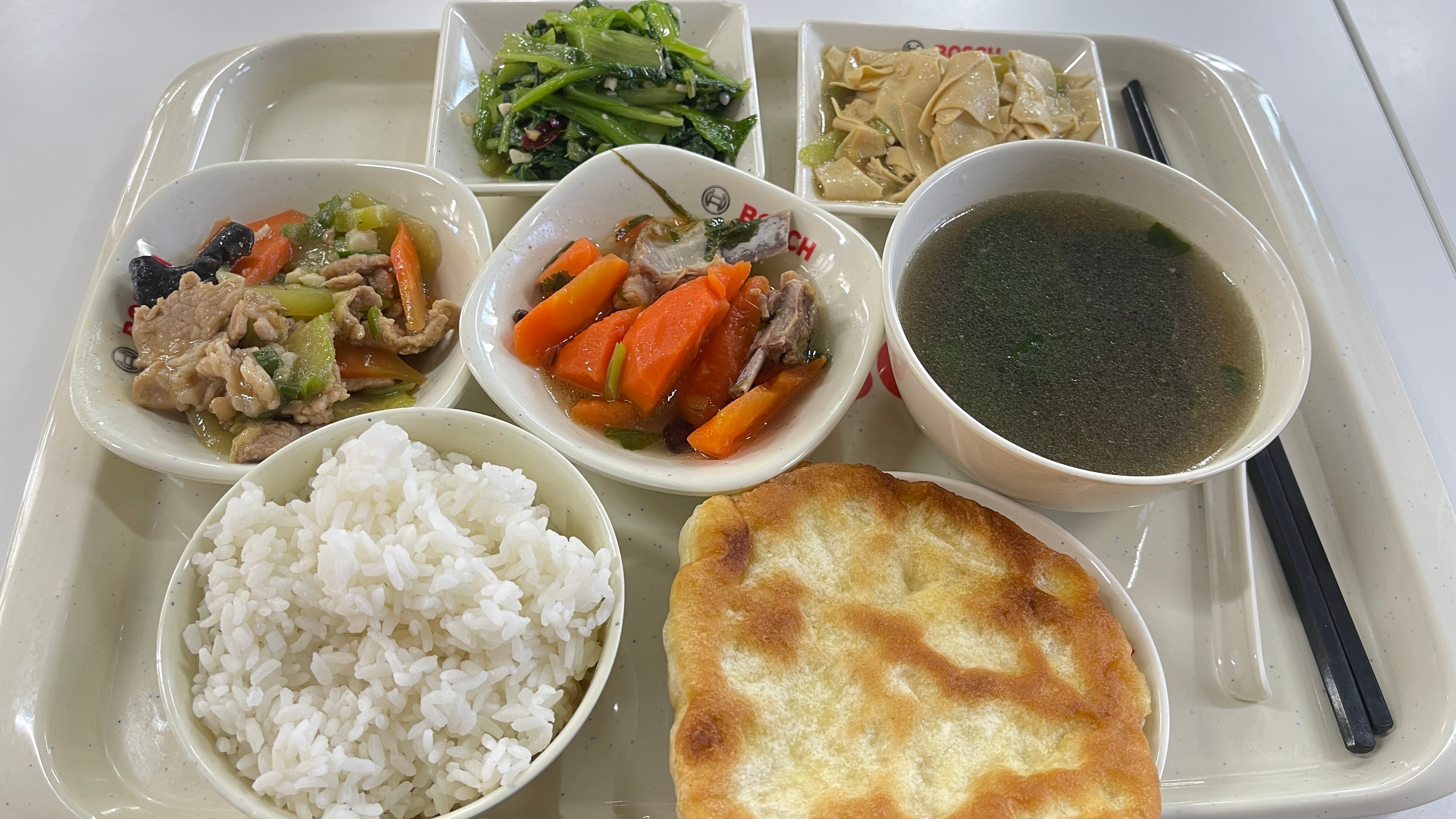 兄弟们吃了吗？没吃的话吃我一拳（或者某车型全力一击）领克 牙克石·博世(呼伦贝尔