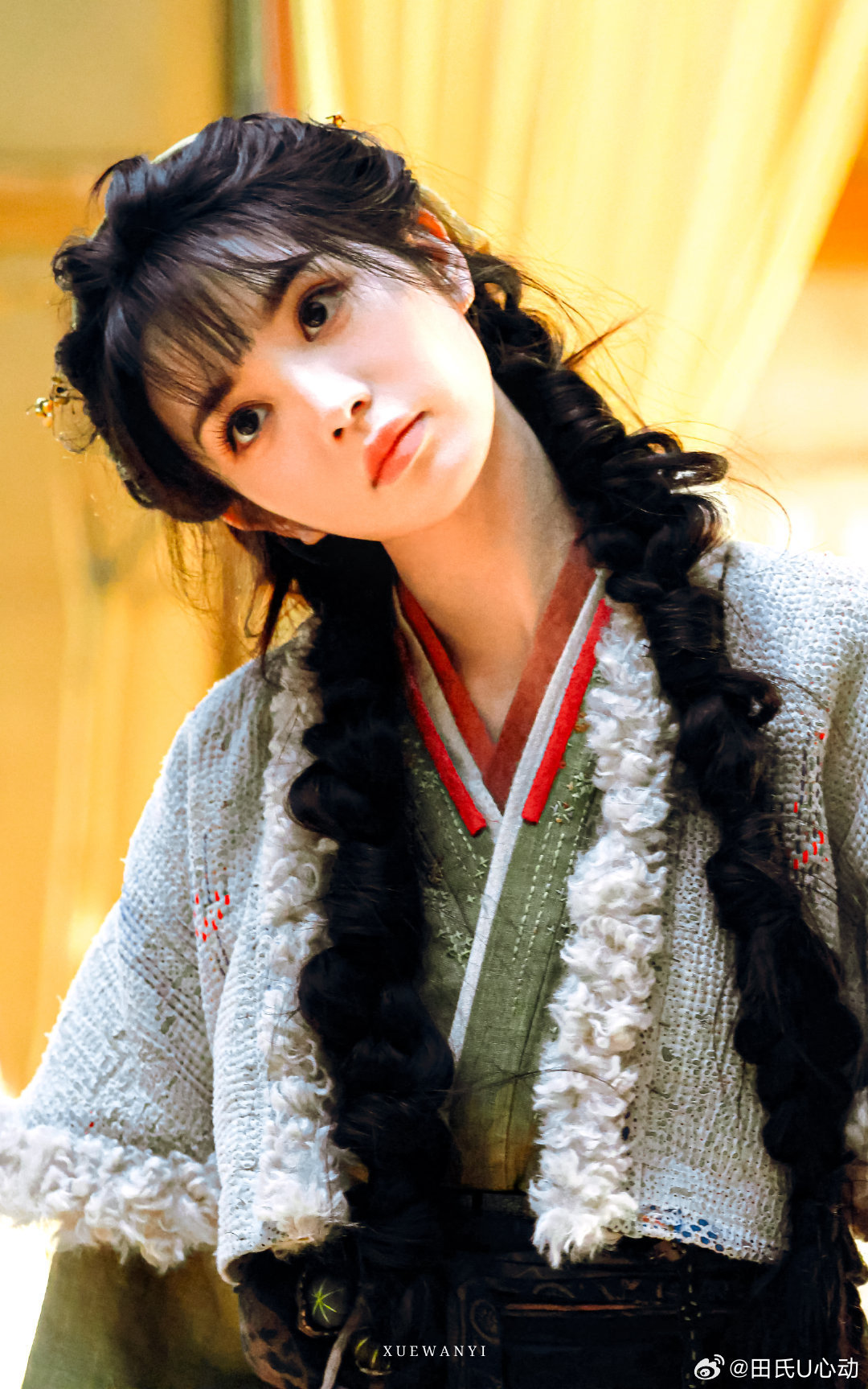 田曦薇怼脸美哭我了田曦薇怼脸镜头直接美哭！五官精致到无可挑剔，皮肤白皙眼神灵动，