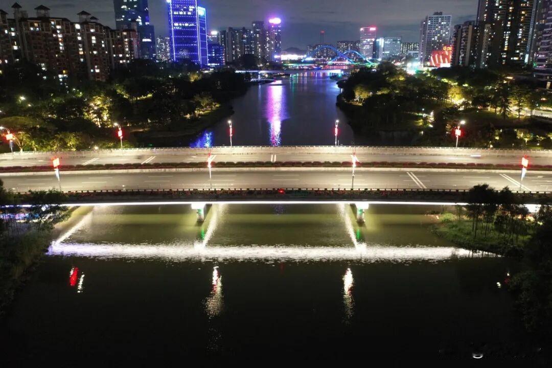 【蕉门河桥梁继续有提升！丰泽东路桥入夜后更美了！】南沙区暗区补光工程之前已经开搞