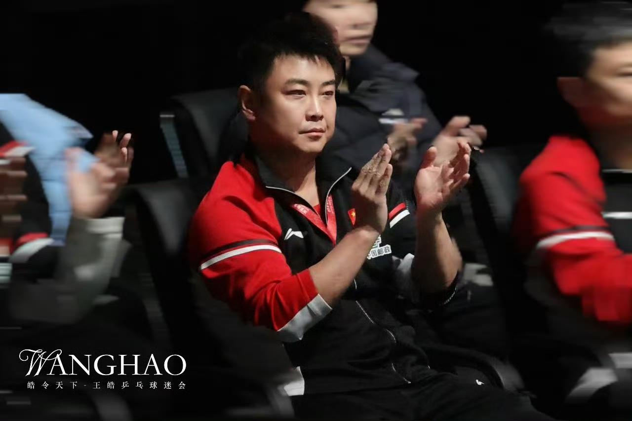 王曼昱第二局顶住了，逆转成功，3局完胜；梁靖崑第二局没能顶住被逆转，1-2憾负。