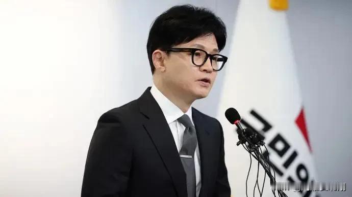 韩国执政党表示尹锡悦已被架空，将主动辞职

韩国执政党党首韩东勋公开发言，向韩国
