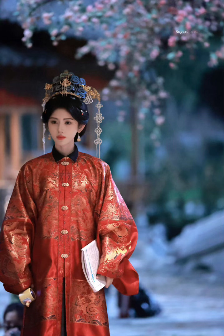 鞠婧祎[超话] jjy 鞠婧祎苏绿夏 jjy 鞠婧祎万花世界 初见你的眉眼 如星