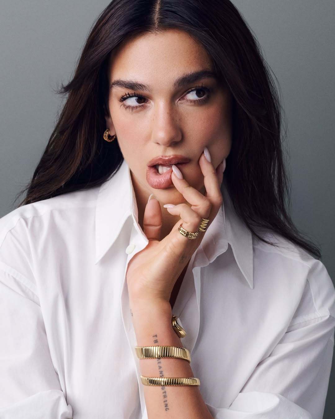 Dua Lipa × BVLGARI宝格丽正式签约啪姐出任全新全球品牌大使！ 珠