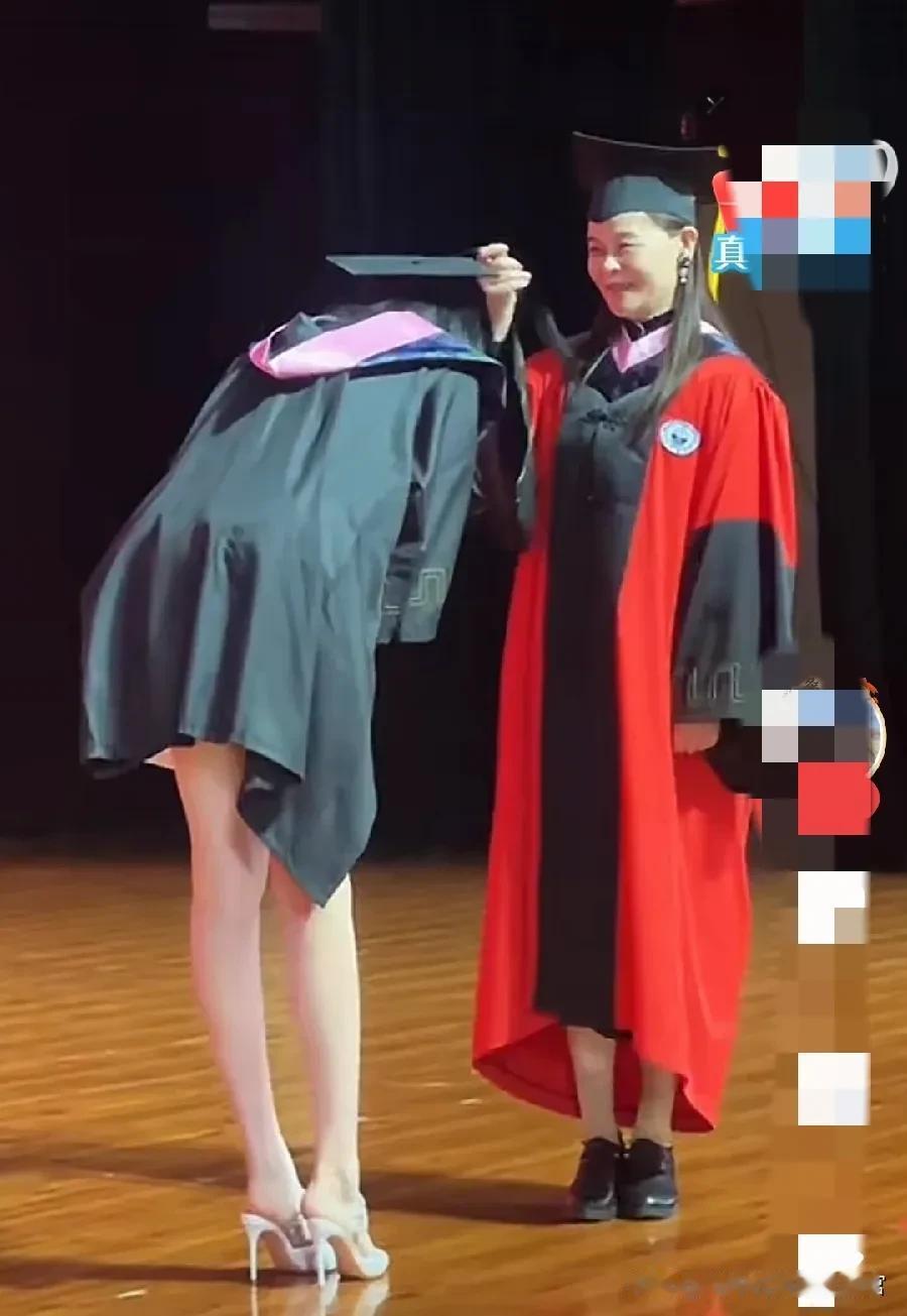 【毕业！一头是青春与梦想，一头是社会毒打和现实】

以蜗牛君40岁年龄来看，读大