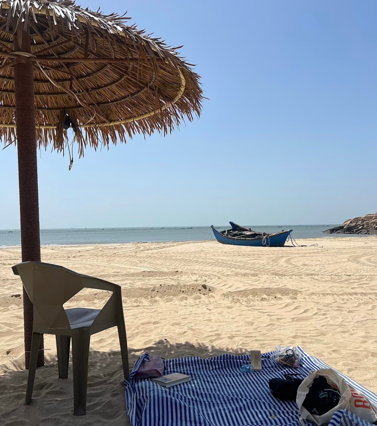 论海边的夏味能有多浓夏天和大海就应该锁死～晒着太阳踩水 治愈程度拉满✨夏日运动企