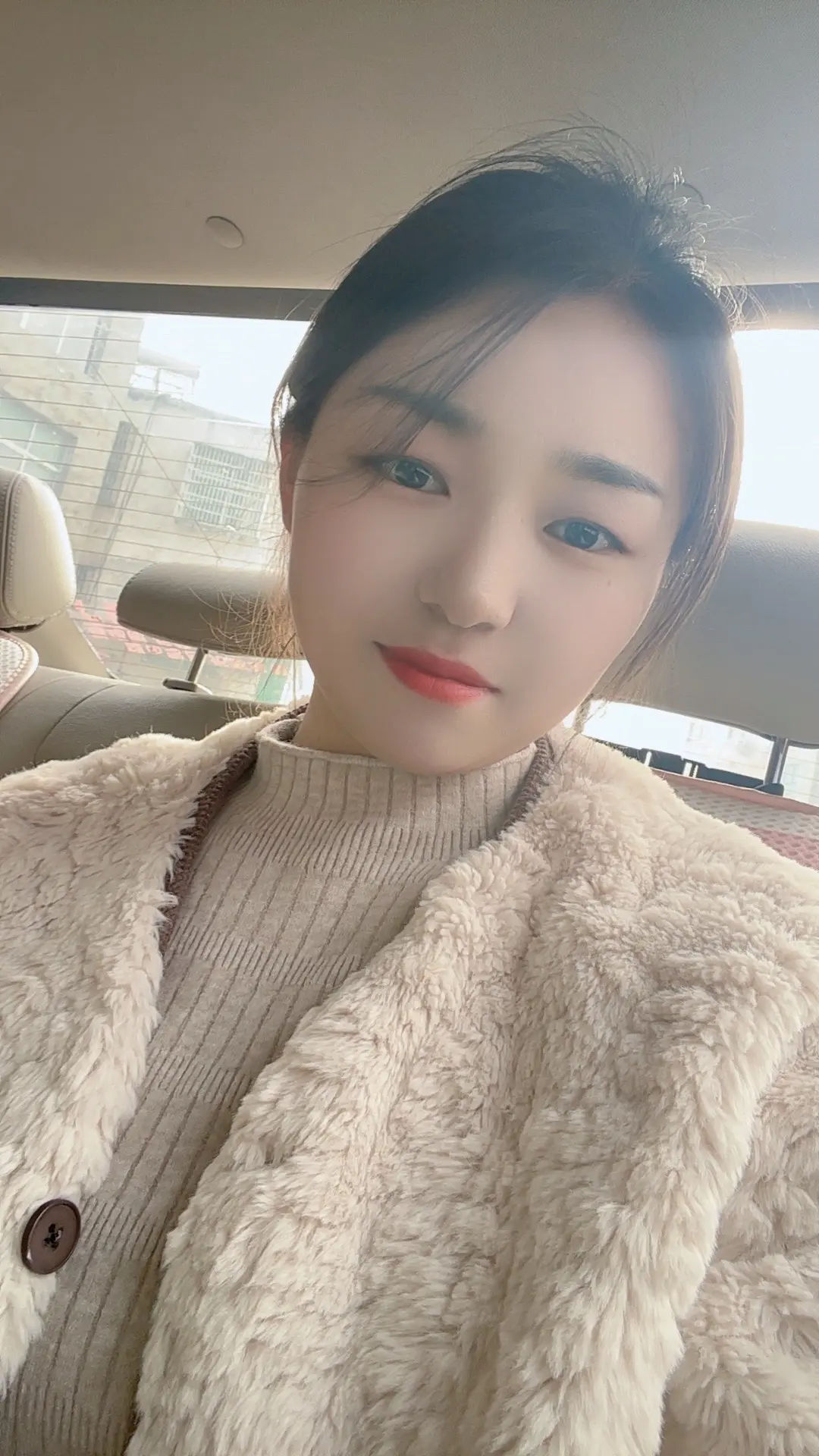 风景本不惊艳，只是回忆加了分           人性本不难辨，只因执...