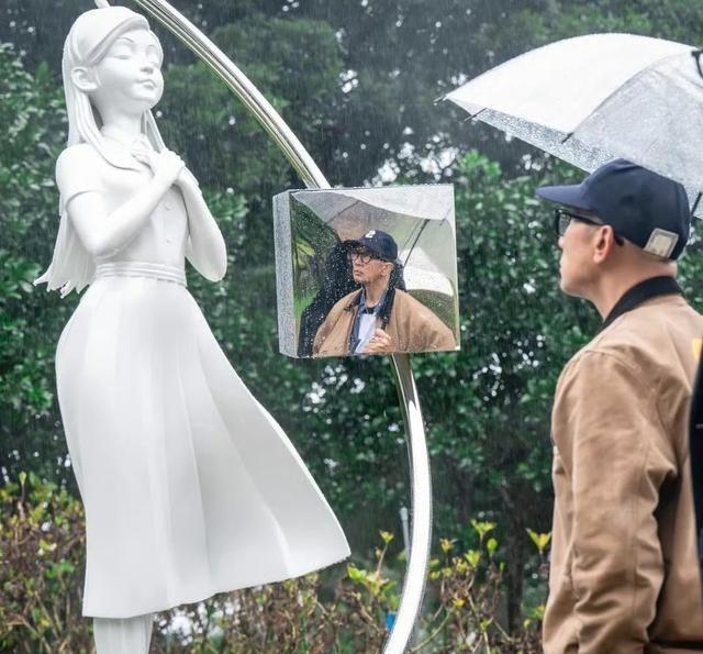 2月2日，任何人今天看到图一都会释怀吧！一开始不是很理解为什么要设计成小女孩的模