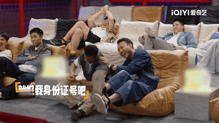 #脱口秀演员的现挂实力##喜剧之王单口季# 真不愧是我的下饭综艺脱口秀啊！笑点多