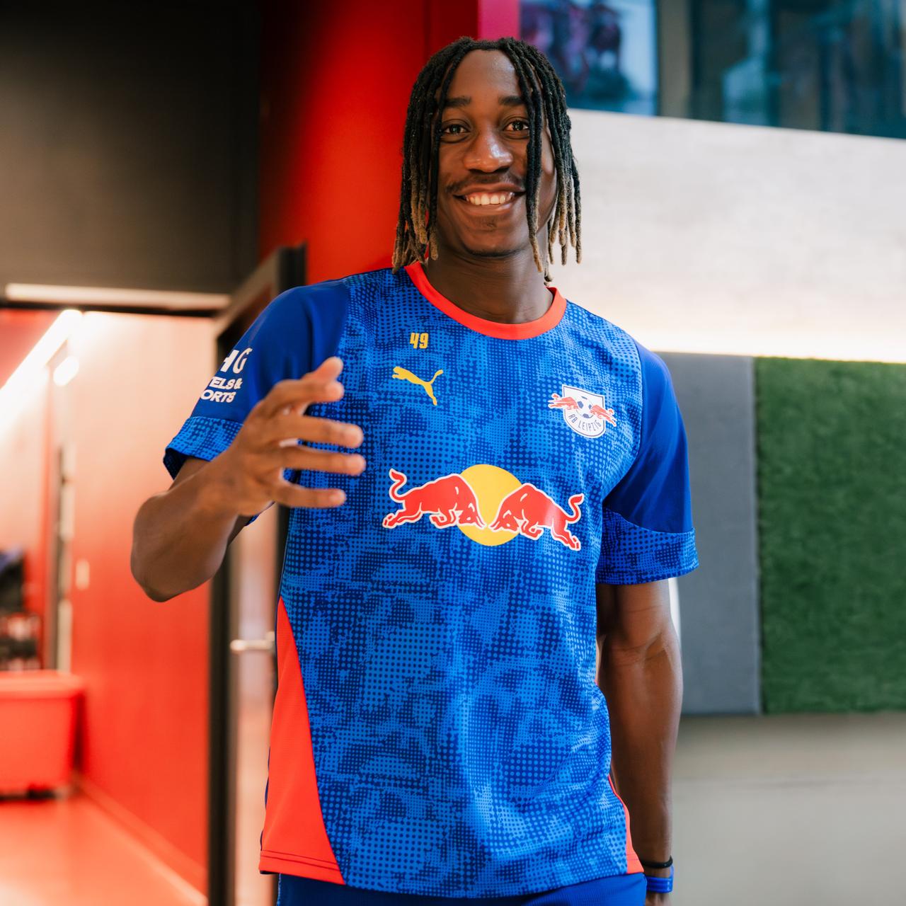 2023年名为“试训者”的扬·迪奥曼德

2023年10月7日，格拉斯哥流浪者预