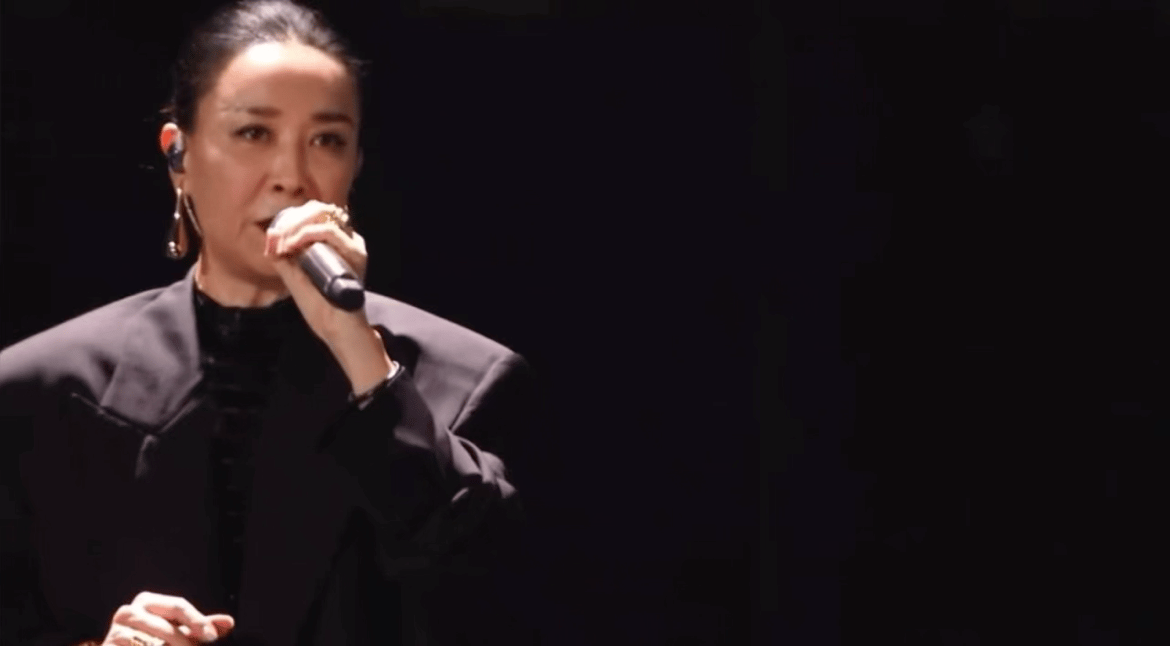 #那英压轴# 那姐状态比参加歌手明显松弛很多！英子，求求了，快开启巡演吧！给我唱