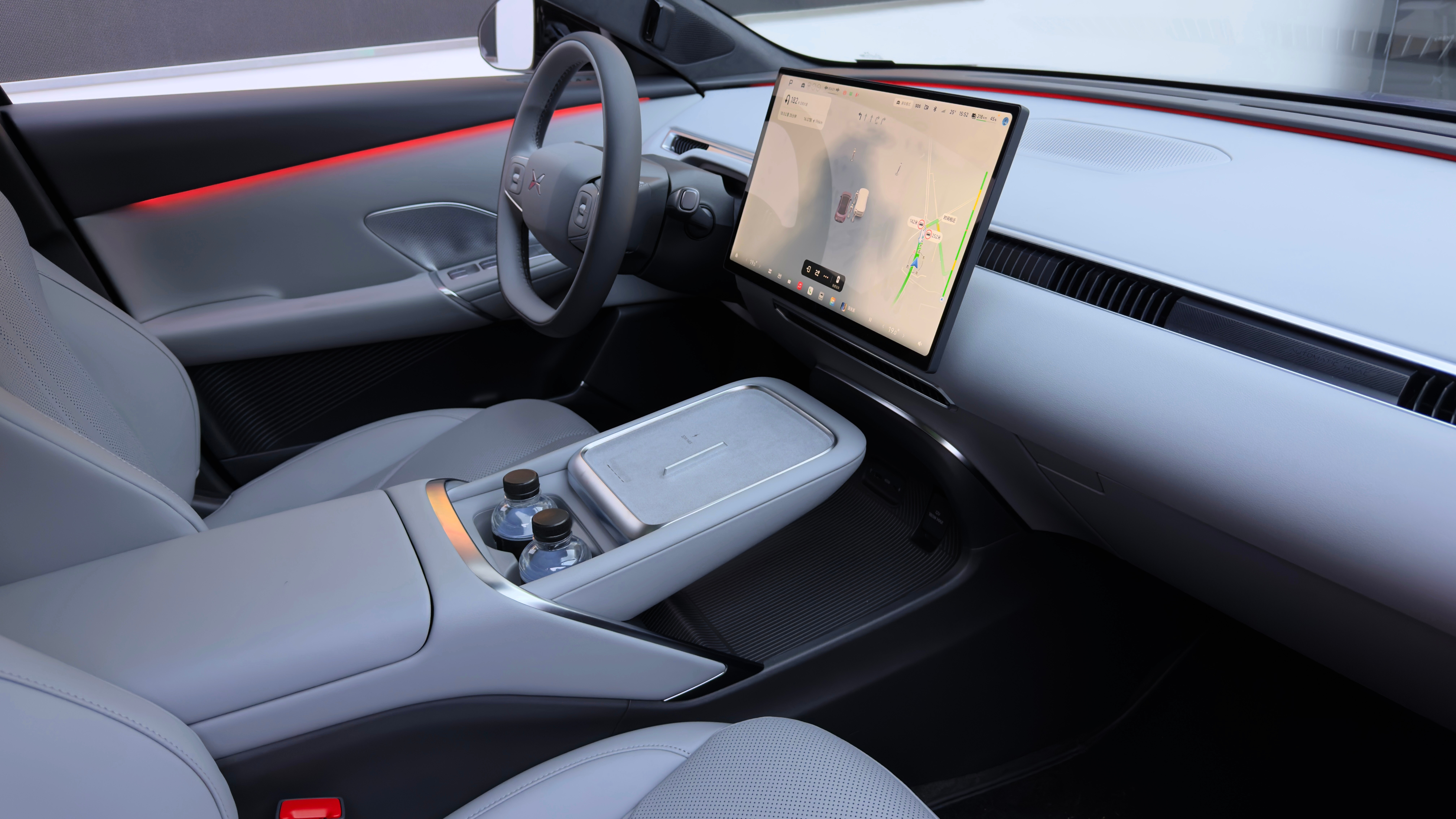 2026款小鹏MONA M03紫色真心好看啊，超有韵味！ 