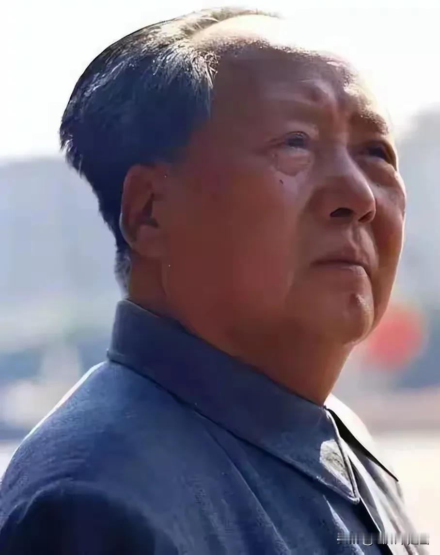 毛主席万岁不是空洞的口号！就算再过一万年，只要人类还在，中华民族还在，毛主席就永