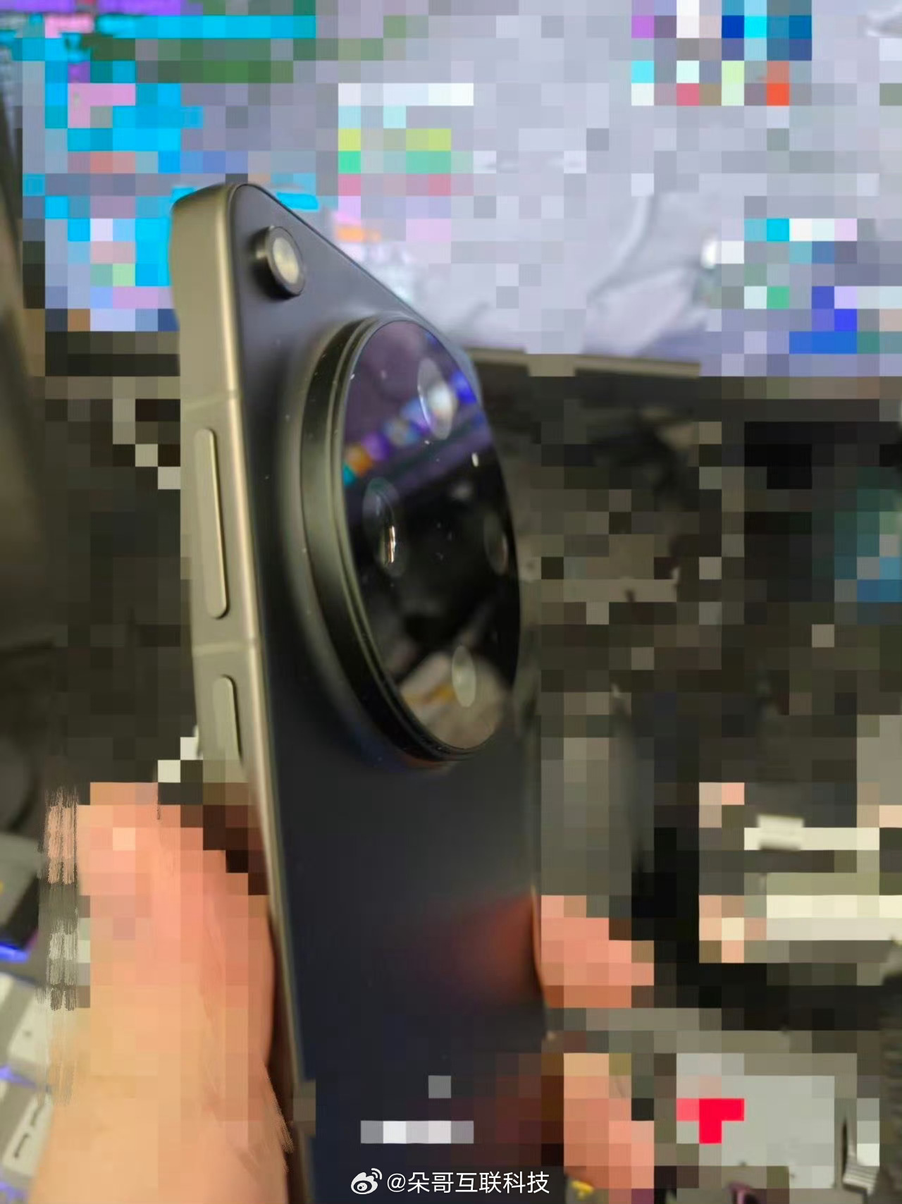 哇哦！突然觉得左上角这个闪光灯辨识度拉满了这是哪家的影像超大杯