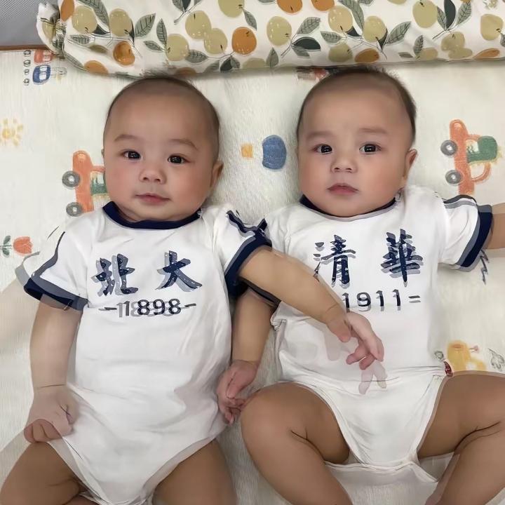 一对双胞胎早产，其中一个气息太微弱了，医生放弃了，家人放弃了，可一群实习生没放弃