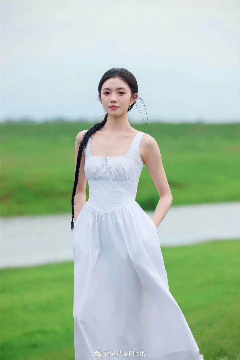 恭喜刘浩存提名华鼎奖华语最佳影视女演员！刘浩存未来可期[举手]刘浩存提名华鼎奖华
