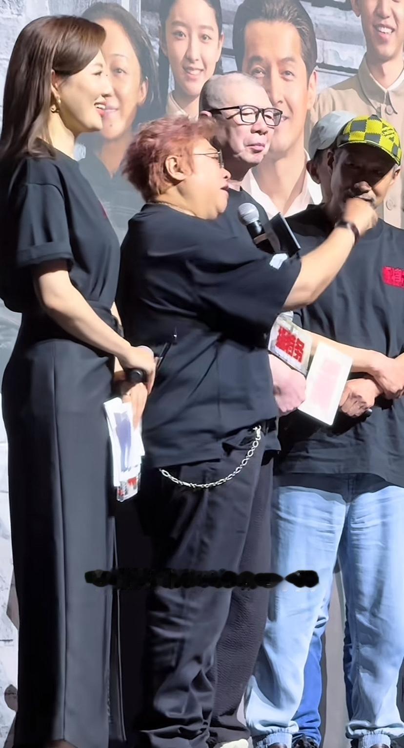 这两天有个名称火了！
没错，
就是“走个面儿”。
因为这不是别人说的，
这是慈善