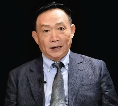 卢麒元犀利发声：经济研判不能脱离民生，舶来理论并非万能钥匙！
  
最近经济领域