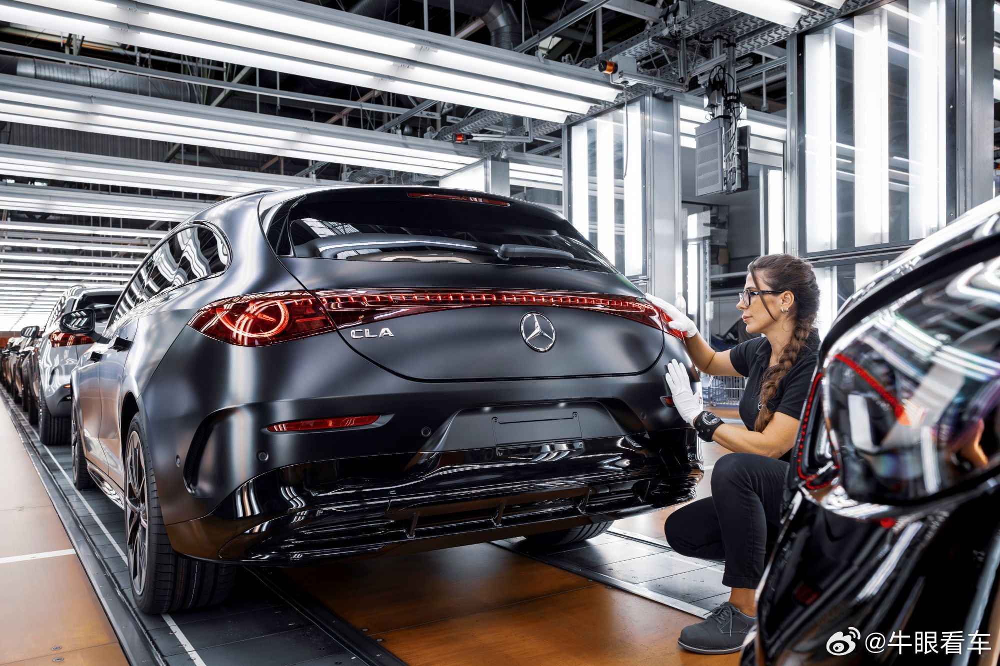 CLA和CLA 猎装在德国订单很好，交付周期为 7-8 个月要不行咱从国内转点过