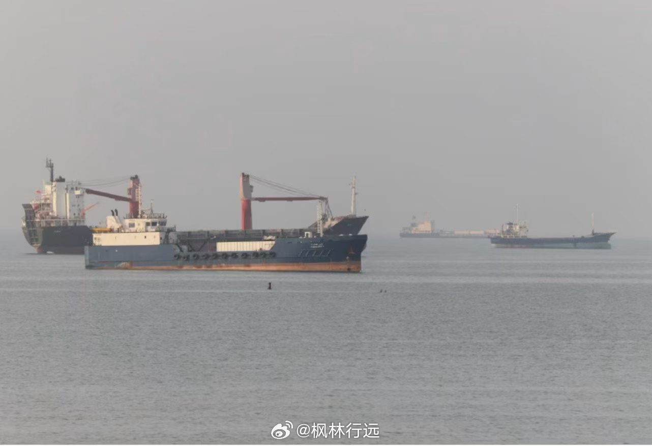 🇮🇷🔥🇺🇸🚢伊斯兰革命卫队海军声称，四艘据称得到美国支持的船只试图通