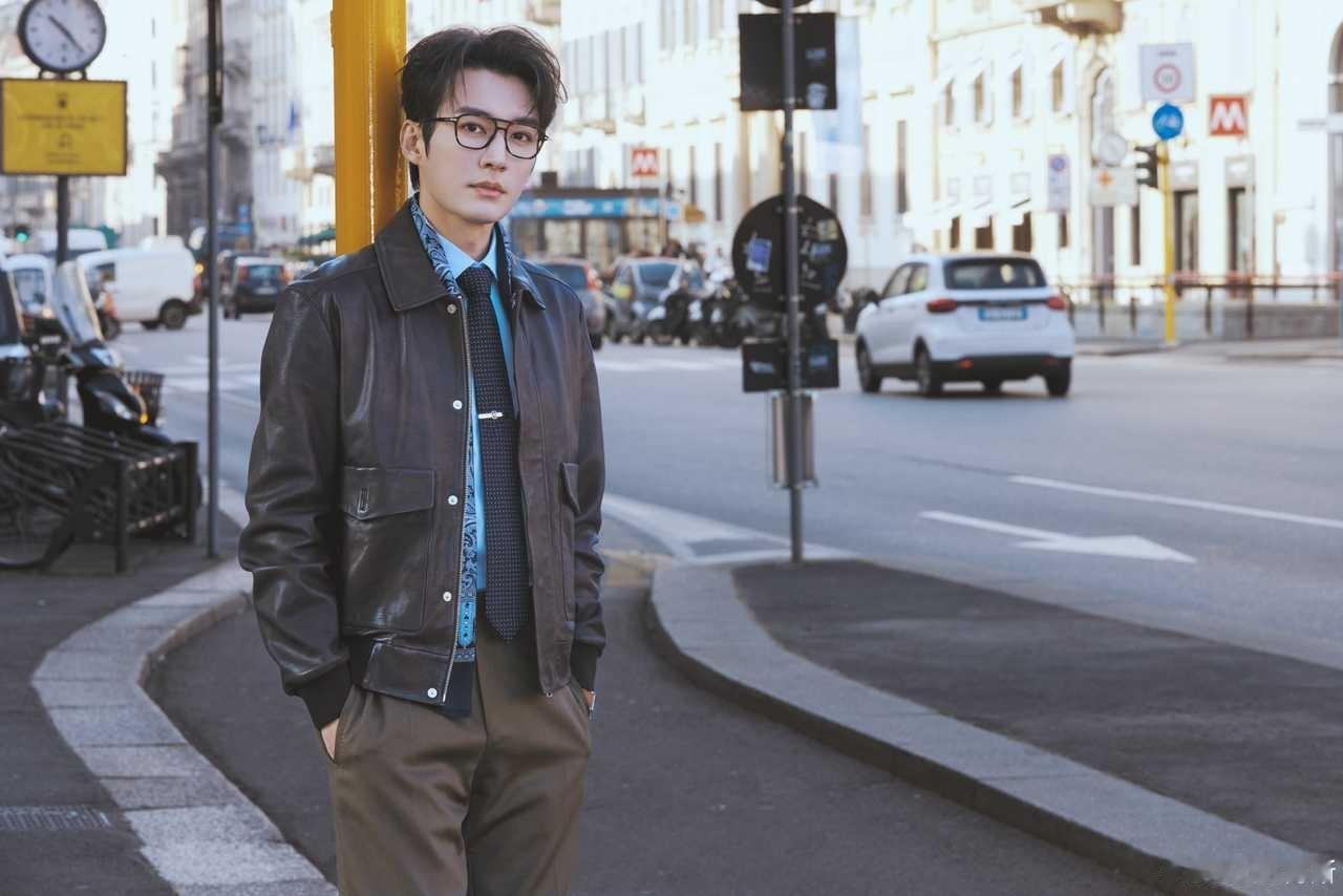 刘学义米兰时装周看秀造型🈶️刘学义 以为内娱帅哥上新了❄️刘学义米兰时装周