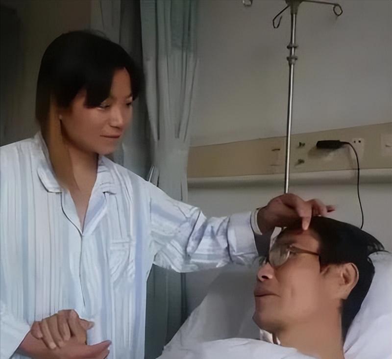 "看哭了！"山东1男子尿毒症晚期，父母兄弟姐妹都不来看他，就在他绝望等死时，突然