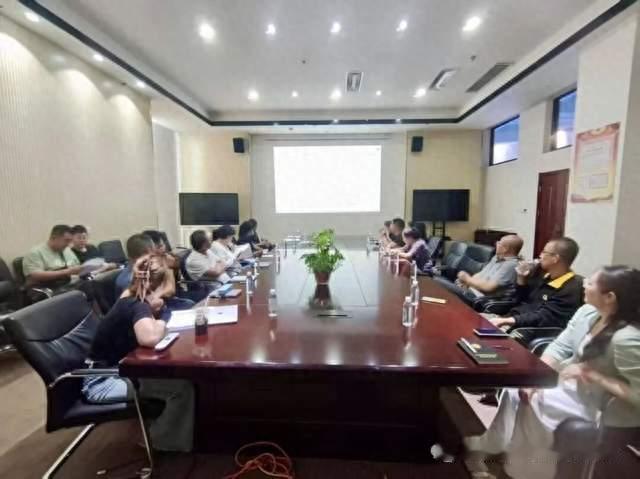 托克托商会参加“2026年工业领域人工智能发展新趋势”专题讲座