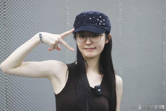 姚晓棠广州演唱会奔赴姚晓棠广州演唱会，现场的人声质感很出彩，情绪层层递进，给观众